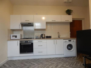 Studio Flat, Close to Perth City Centre